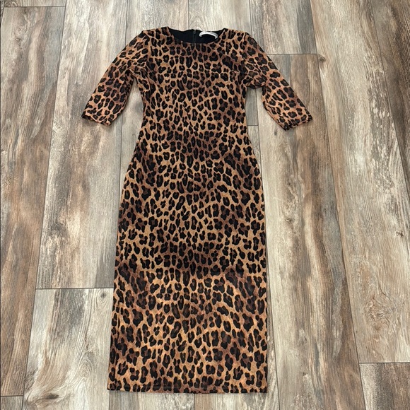 Alice + Olivia Delora Midi Dress Leopard Print - Picture 2 of 5